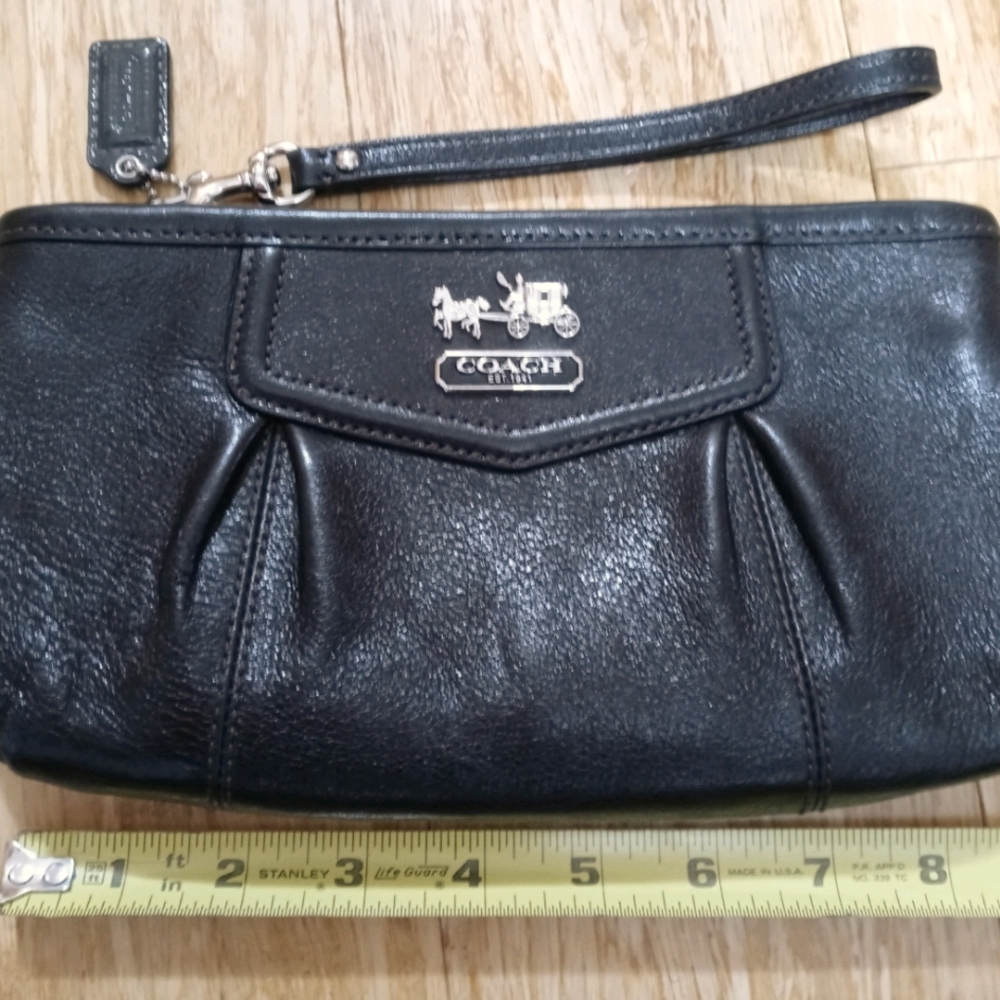 Coach Madison Capacity Black Leather Wristlet